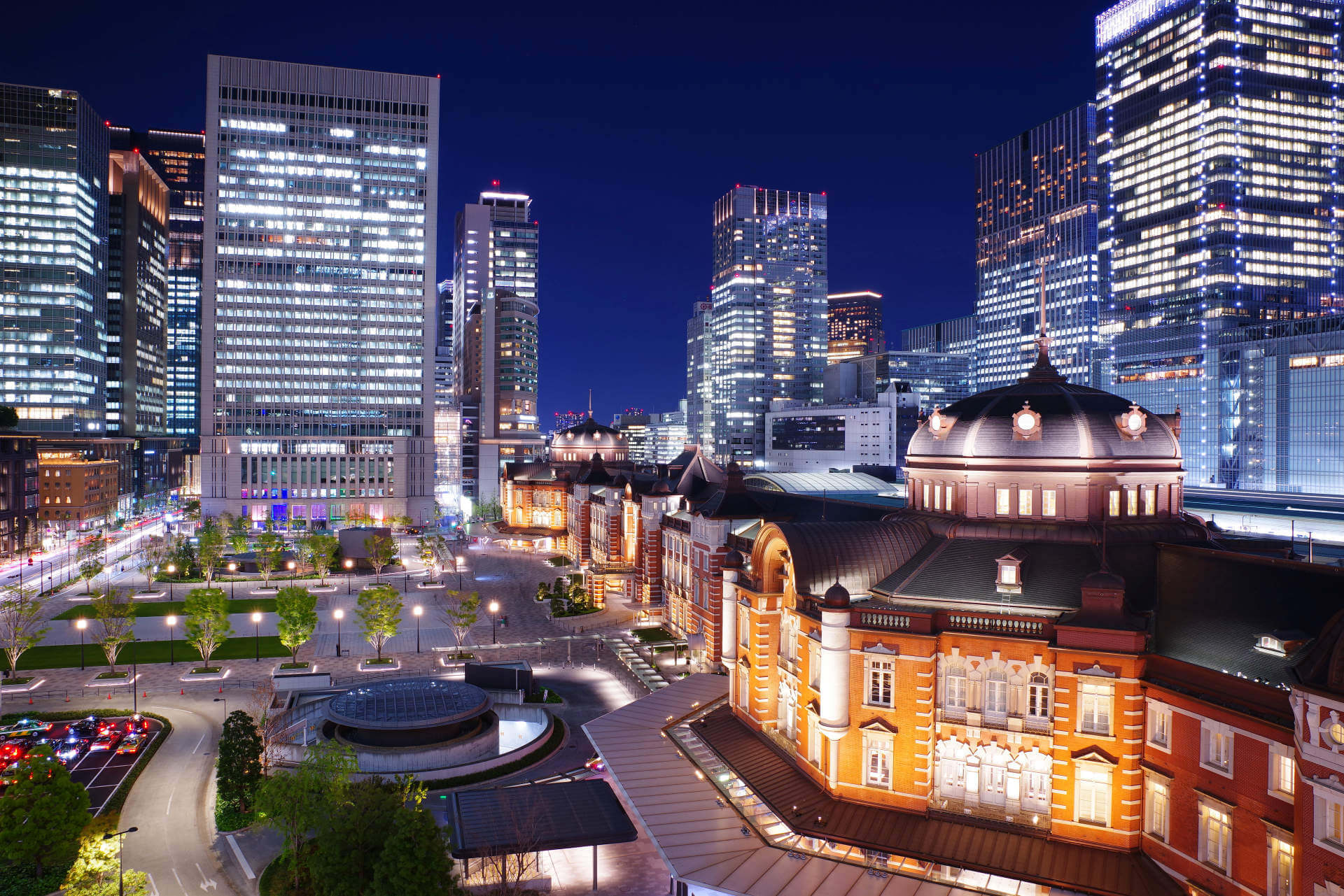 東京・丸の内と東京駅の風景