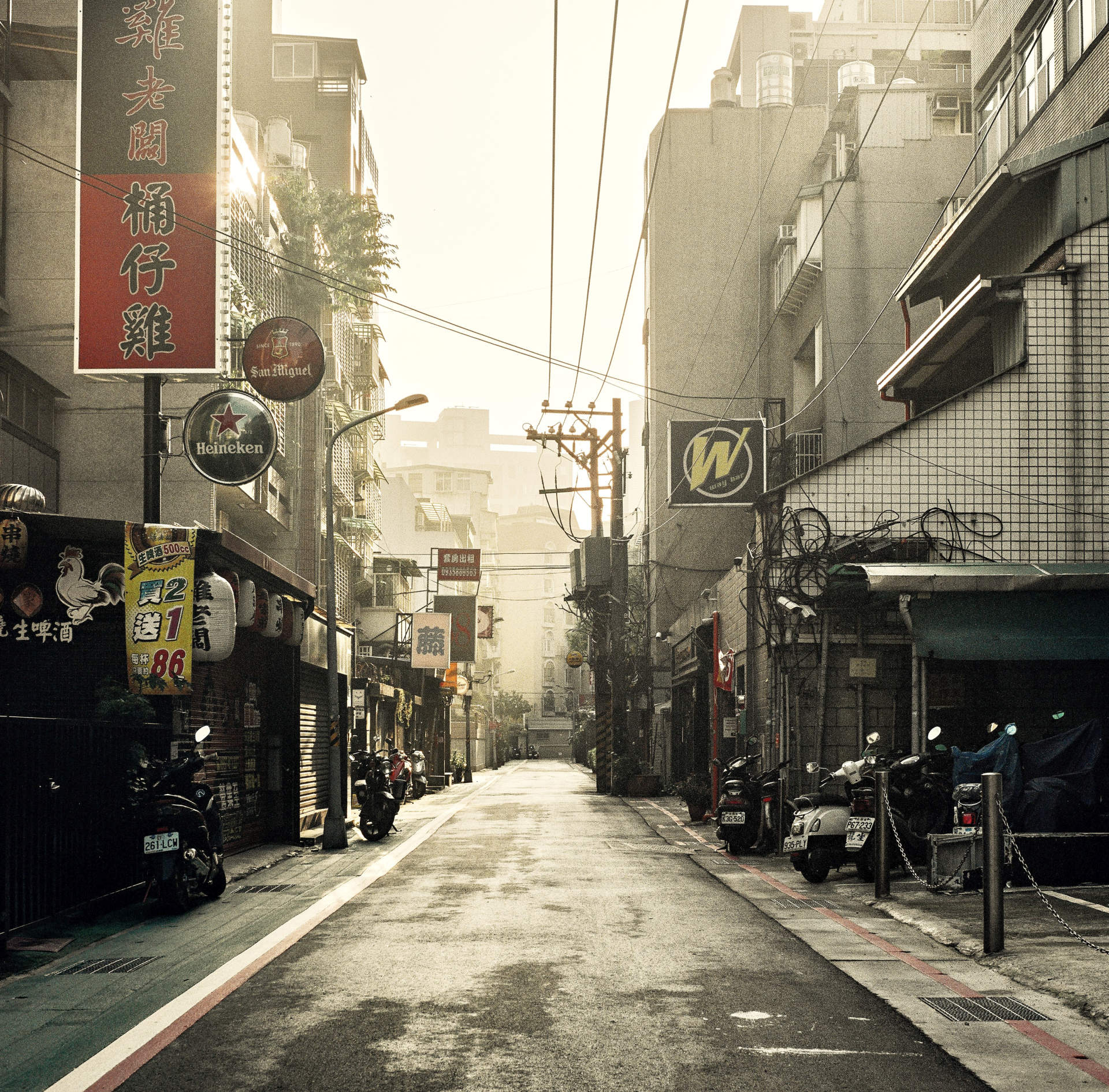 frank-de-kock-ew82RXWpUt4-unsplash_sepiatone-small